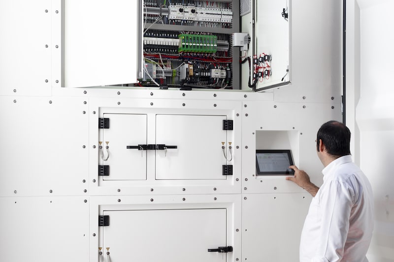 Pilotage d’un banc de charge – conteneur-min Control of a container load bank