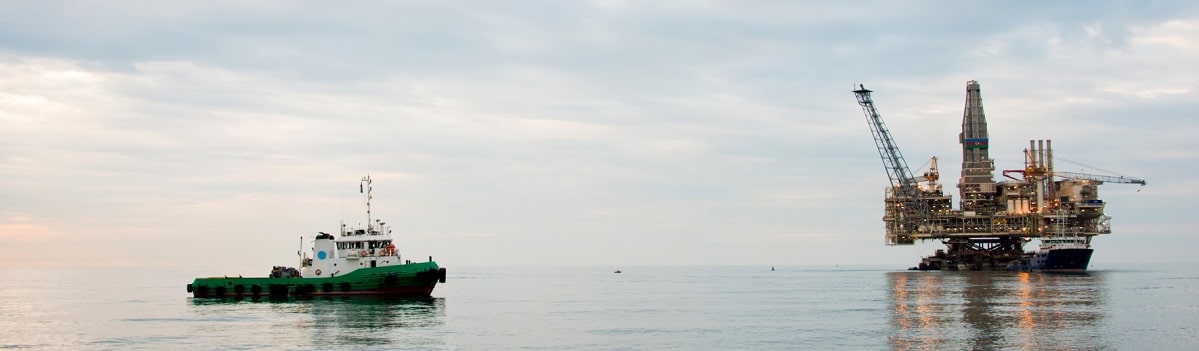 plataforma petrolera en el mar