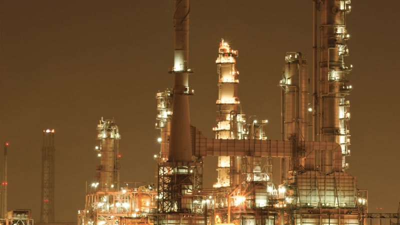 Petrochemical oil refinery plant