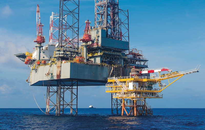 Oil drilling platform